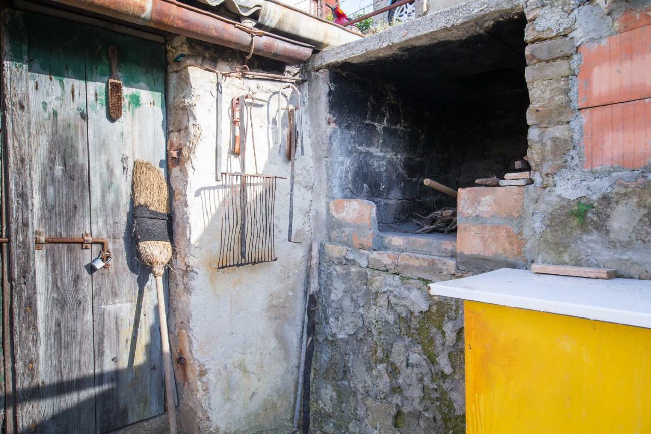 Strma Apartments Vis Luaran gambar